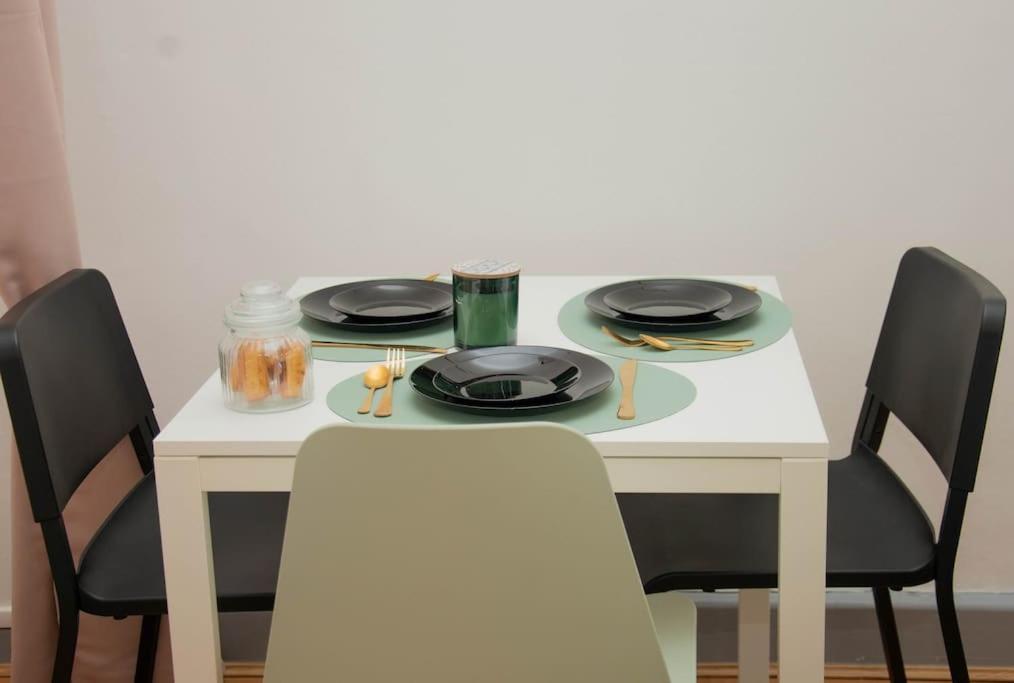 Le Moineau -Poterne -Parking Gratuit -Calme-Centre Apartment Valenciennes Exterior photo